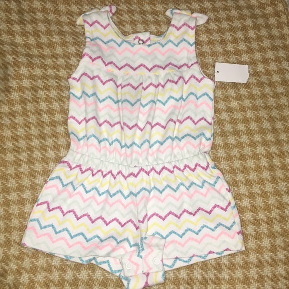 2 Carters Short Summer Rompers - Picture 5 of 7